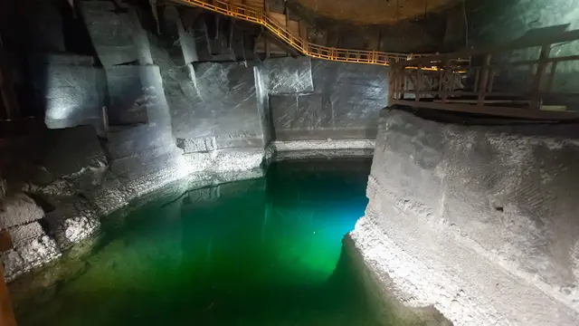 Heat recovery from mine water