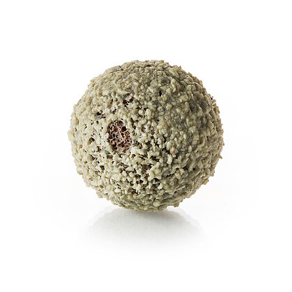 Polishing ball coated with polishing agent for low-salinity waters